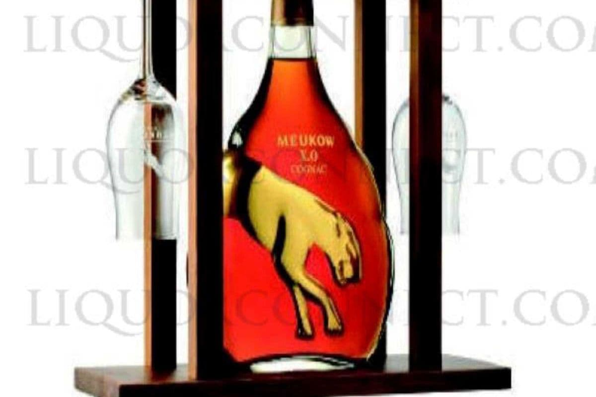 MEUKOW XO COGNAC RACK WITH GLASSES 1X750ML (1 x 750ML)