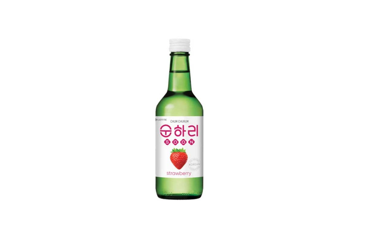 CHUM CHURUM STRAWBERRY - SOJU (1 x 355ml)