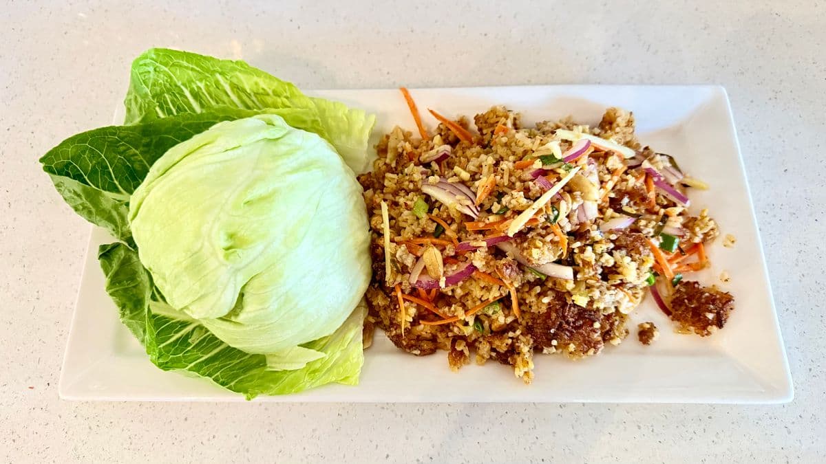 Isaan Lettuce Wrap (Yom Nam Khao Tod)