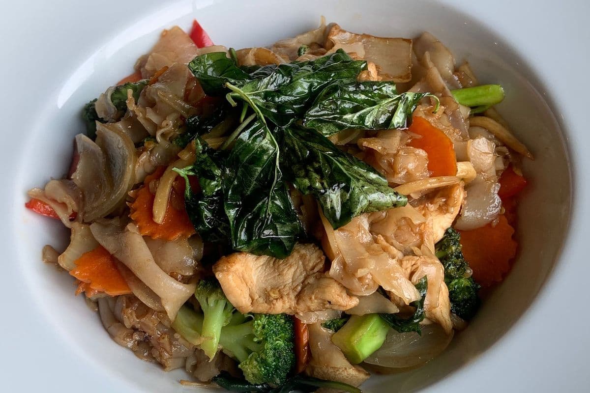 29. Drunken Noodle(ผัดขี้เมา)