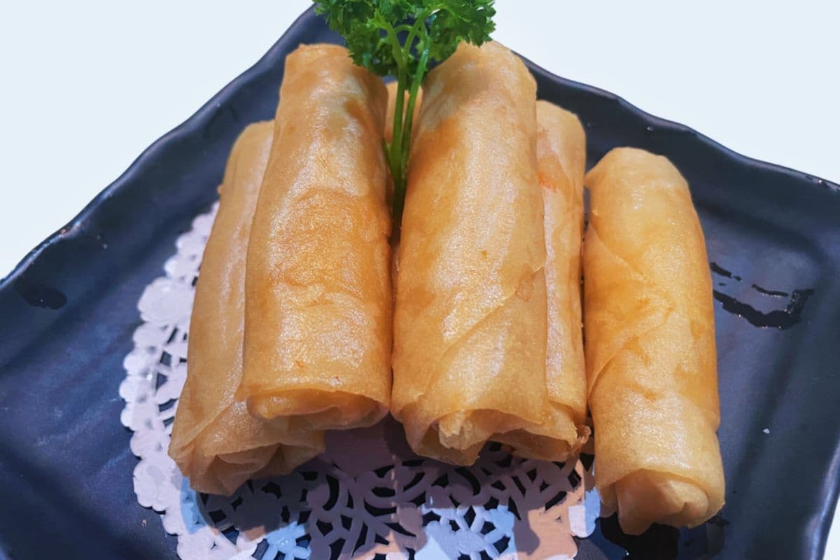 4. Spring Roll (6 pcs)