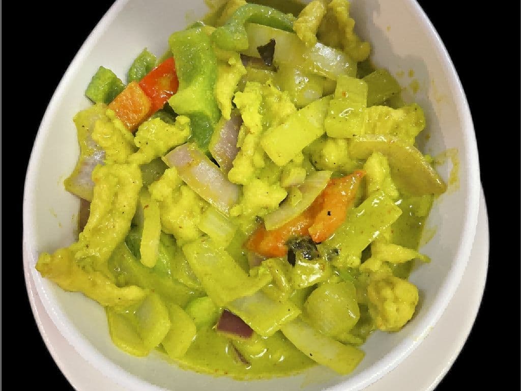 k89.green curry chicken
