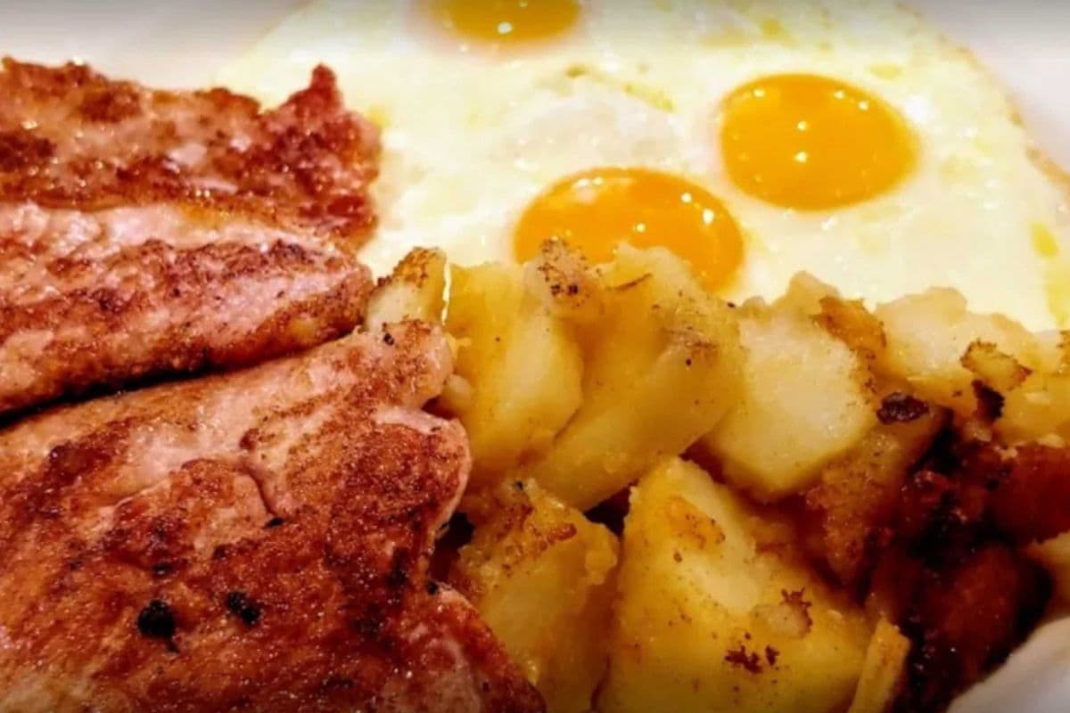 3 Eggs