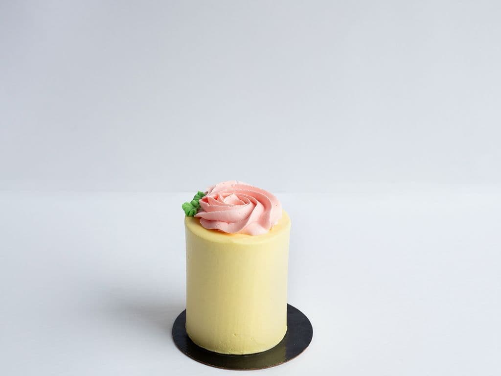 Mini Cake by Heathers Kitchen