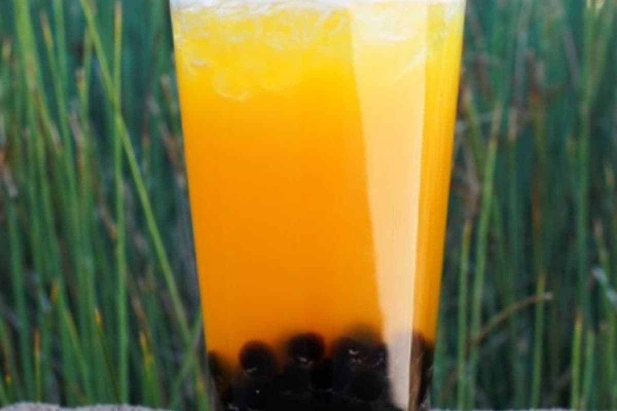 Iced Peach Green Tea (Tapioca) 冰水蜜桃绿茶 (珍珠) (20oz)
