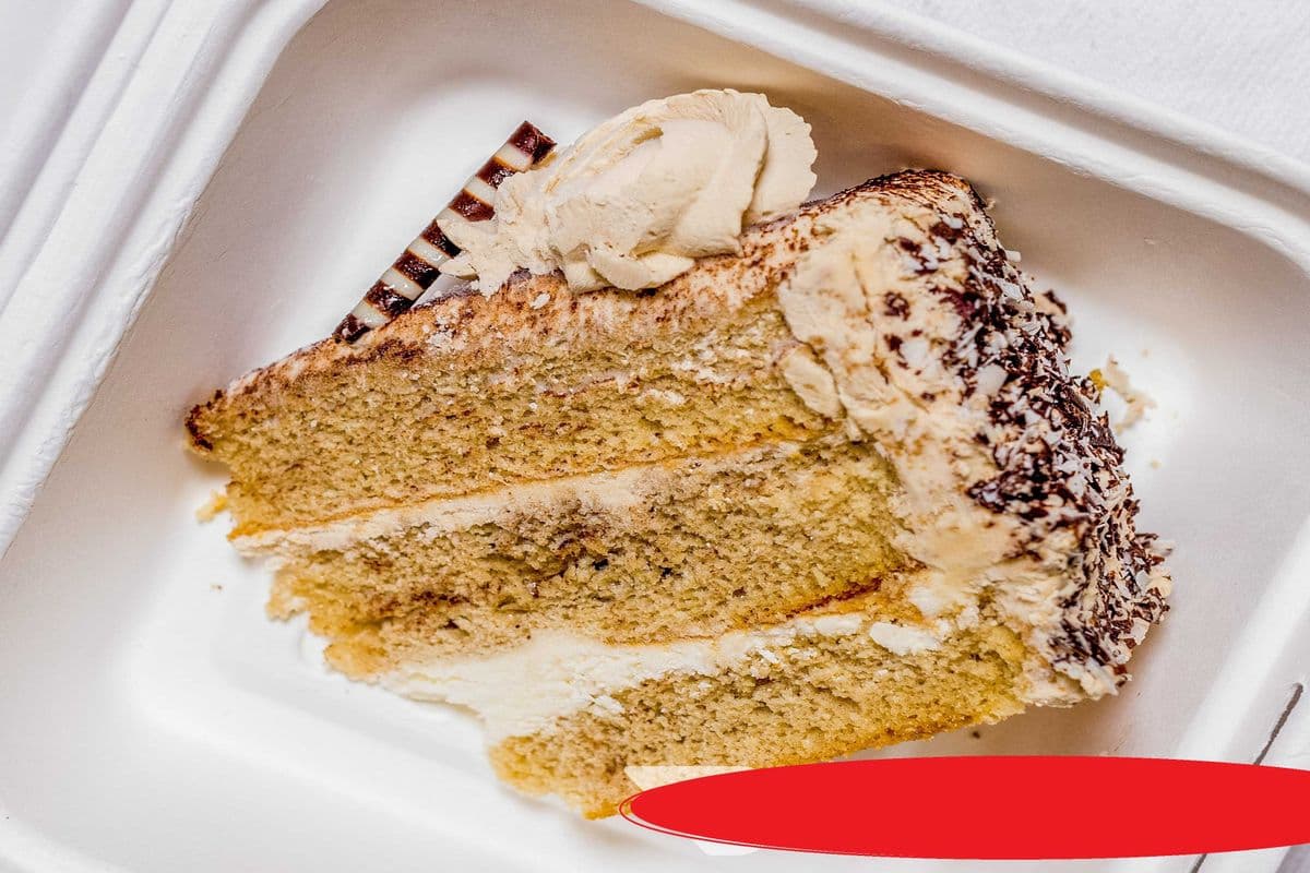 Tiramisu Slice (117 grams) (360 Cal)