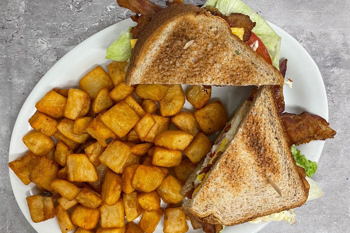 B.L.T. Supreme Sandwich