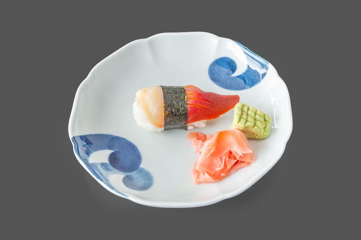 Hokki (Surf Clam) Nigiri Sushi