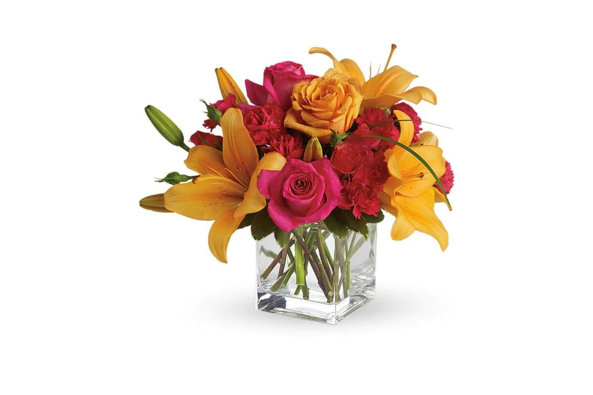 Teleflora's Uniquely Chic