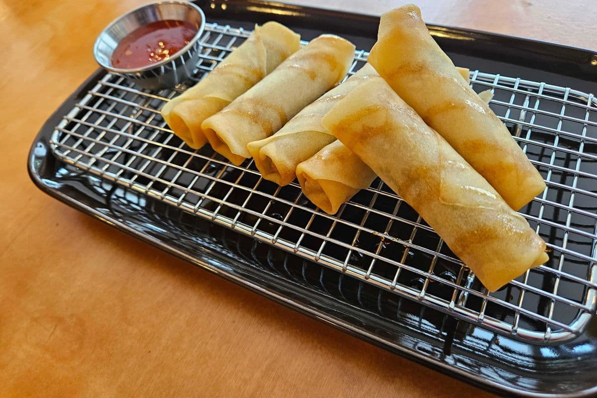 A-4 spring roll 6 pcs