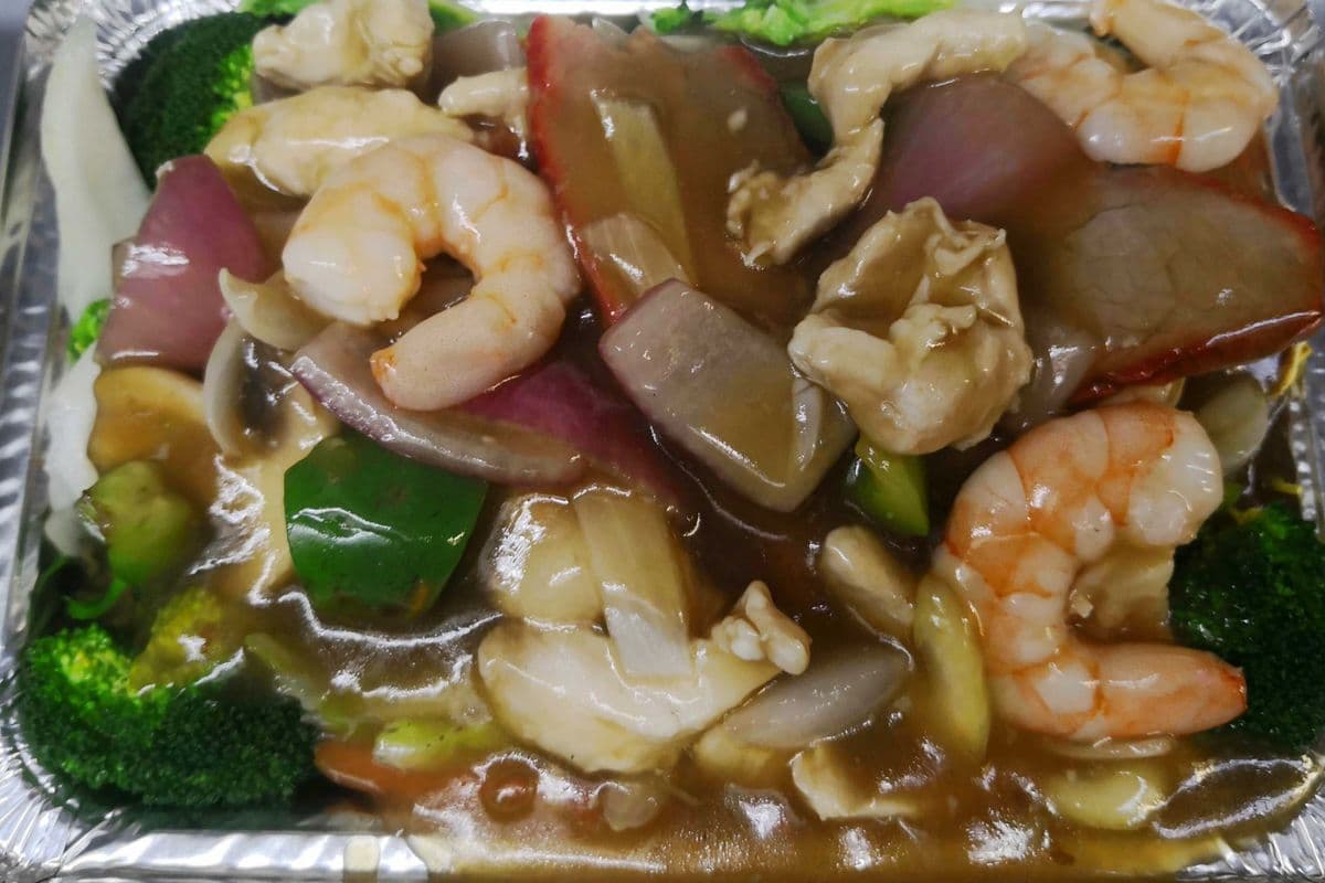 Chicken Cantonese Chow Mein