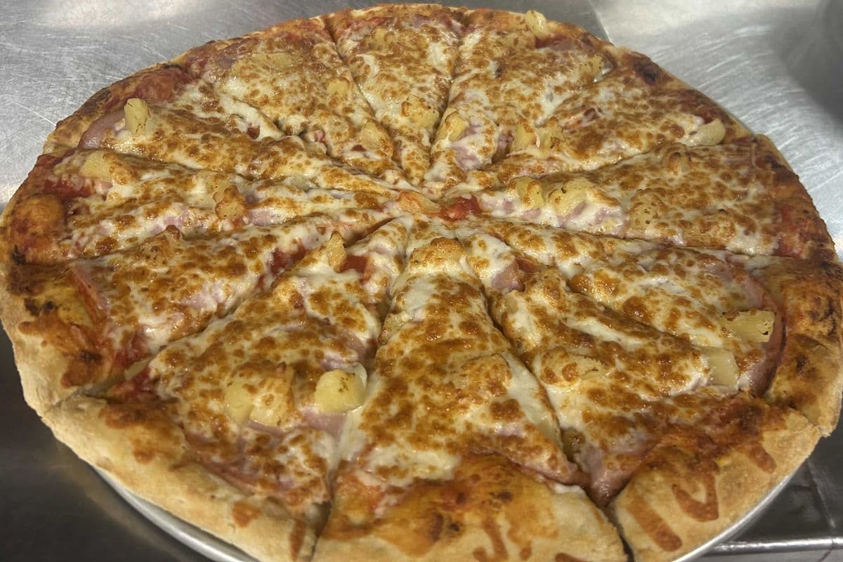 Large Hawaii 250 Pizza