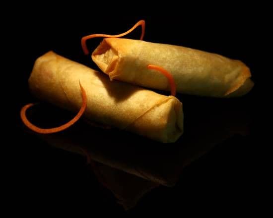 K1. Vegetarian Imperial Roll / K1. Rouleau impérial végétarien