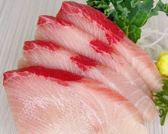 Yellowtail Sashimi (4 pcs) / 黄尾鱼刺身 (4 pcs)