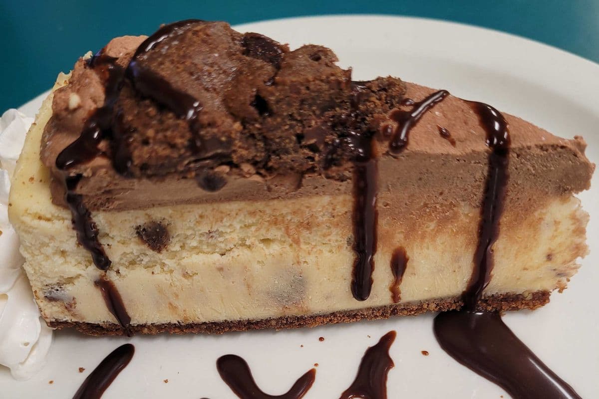 Cookies N' Creme Cheesecake