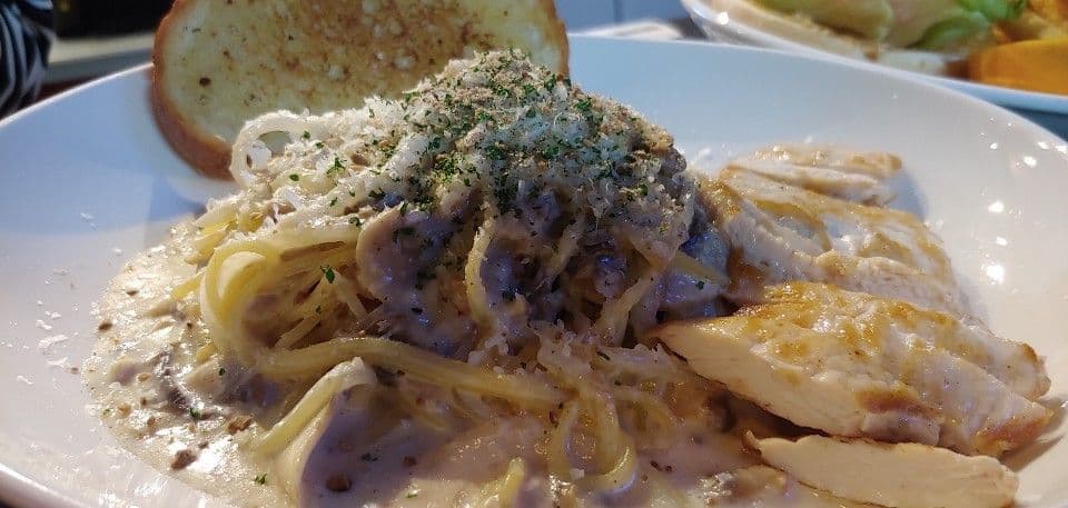 Grilled Chicken Cream Pasta