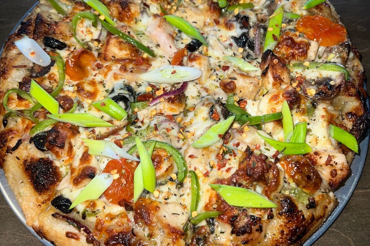 Chicken Alfredo Pizza