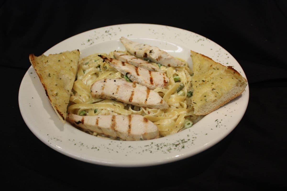 Fettuccine Alfredo