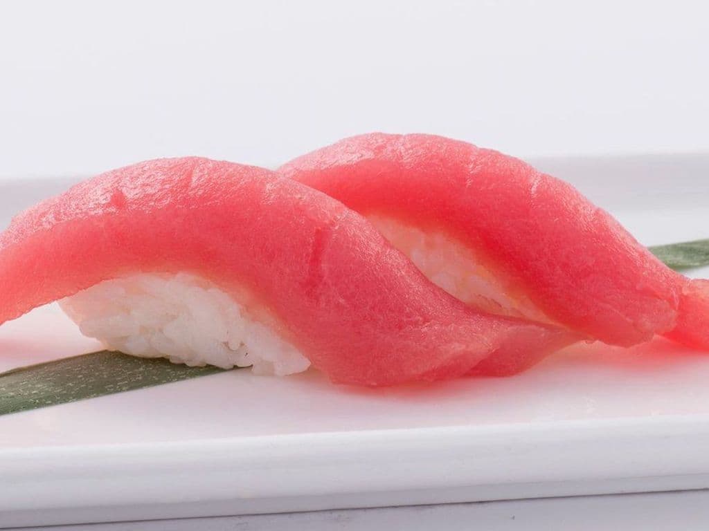 Red Tuna Sushi (3 Pcs)
