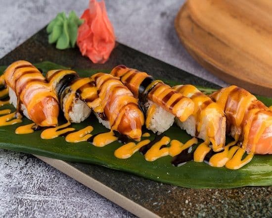 Hot Fire Torched Salmon Sushi (2)