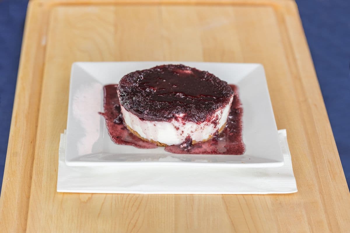 Blueberry Cheesecake (8 oz)