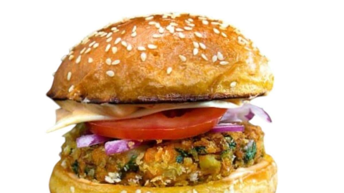 Hot Tangy Aloo Tikki Burger (Vegan)