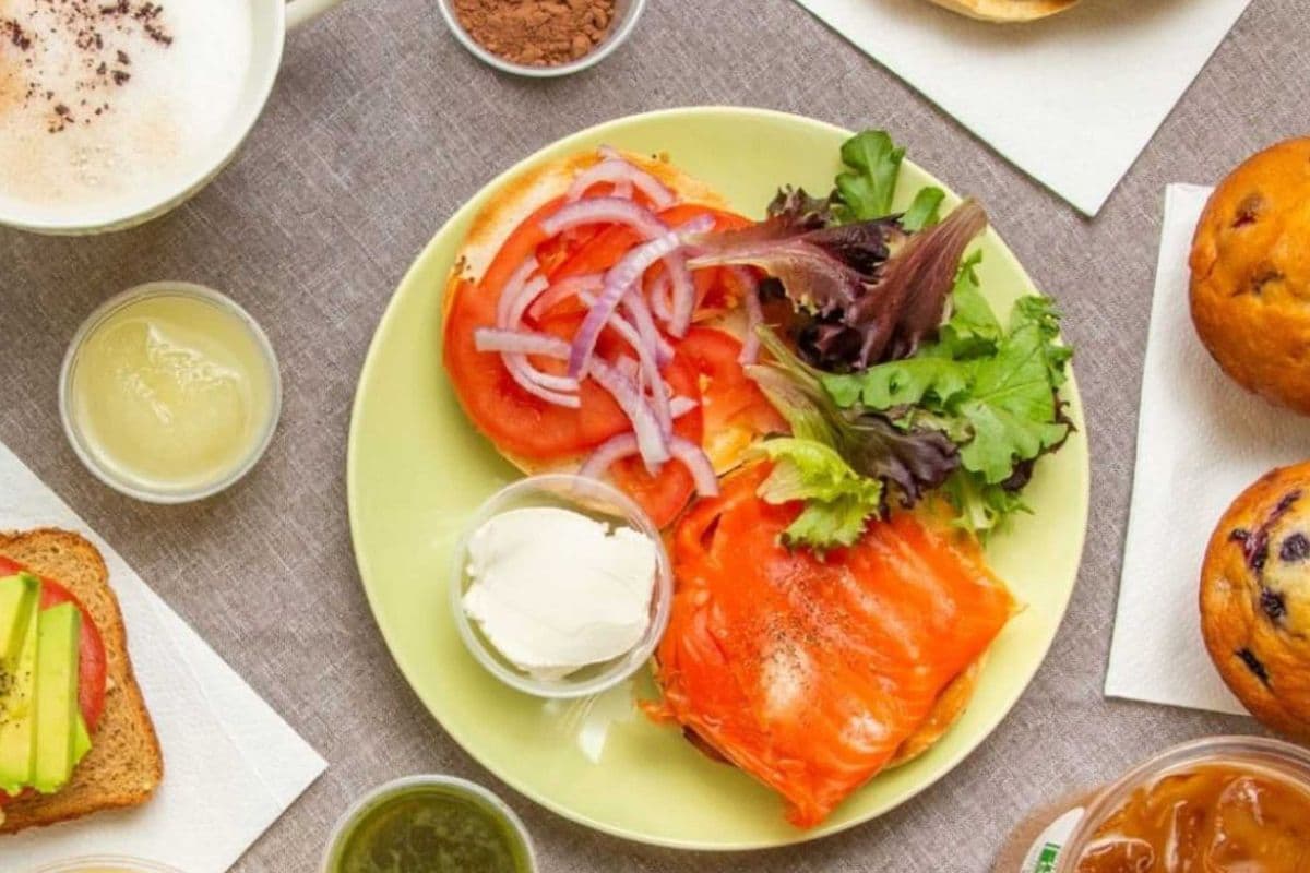 Smoked Salmon Bagel (Best Seller)