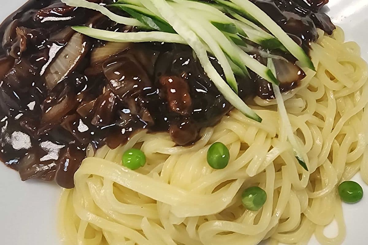 Black Bean Sauce Noodles (Vegetarian)