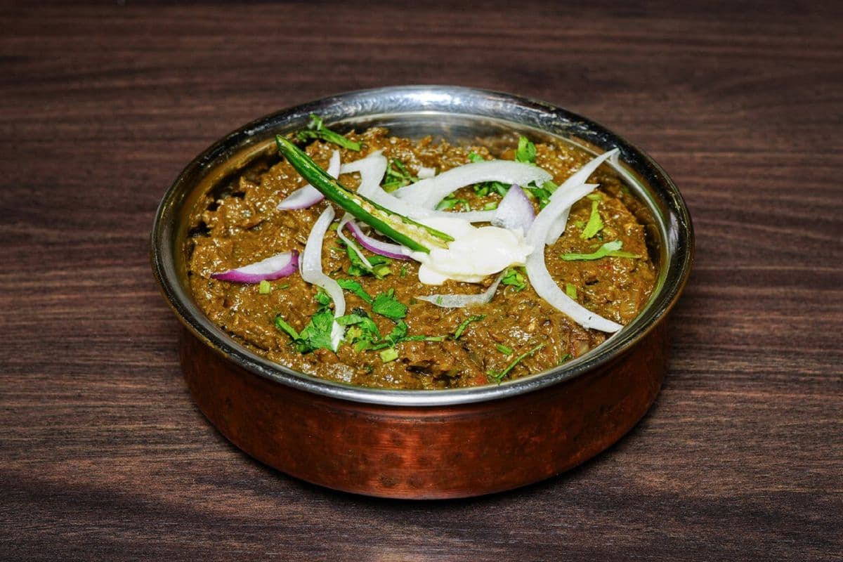 Saag (Chicken, Goat, or Lamb)