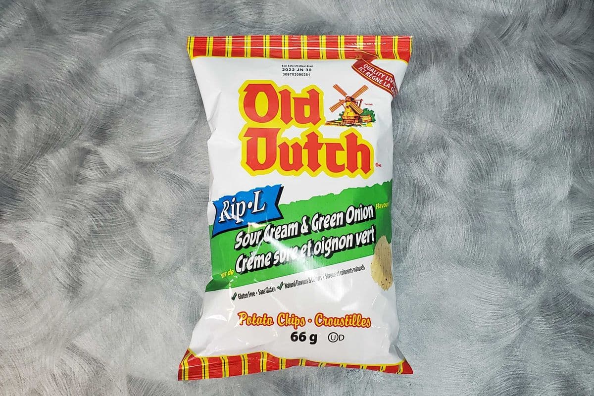 Old Dutch Sour Cream & Green Onion (66g)