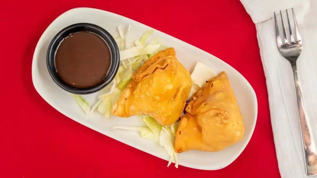 Vegetable Samosas (2 pcs)