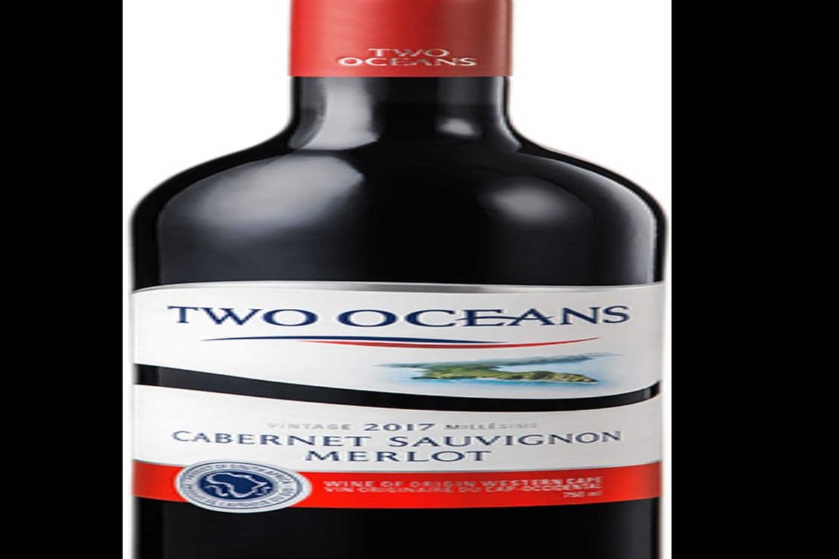 Two Oceans Cab Sauvignon Merlot (750 ml) (1 x 750 ML )