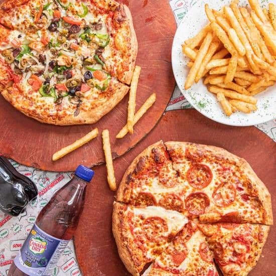 Trio Centre  (2x 10" pizzas + small fries + 2 canned drinks) / Trio Centre  (2x 10" pizzas + small fries + 2 canned drinks)