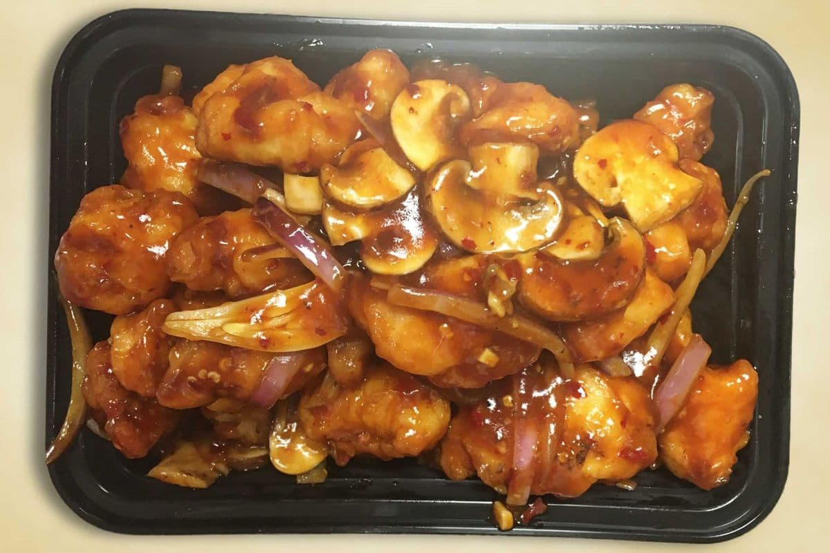 S2B. Hakka Chili Chicken