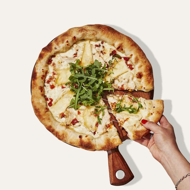 Grande (17 po) Pizza poulet Alfredo & brie / Large (17 in) Chicken Alfredo & Brie Pizza