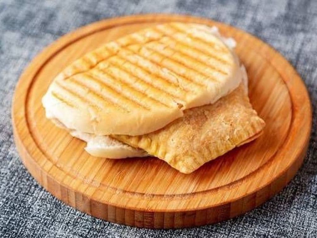Beef Patty in Coco Bun (Non-Halal)
