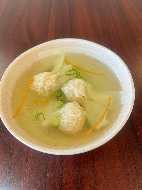 2. Soupe won ton aux crevettes / 2. Shrimps Won Ton Soup