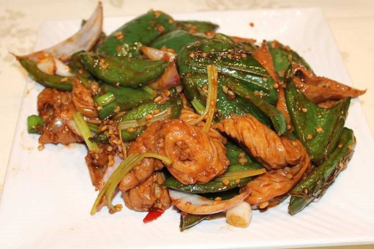 尖椒炒肥肠 sauteed Pork Intestine with jalapeno