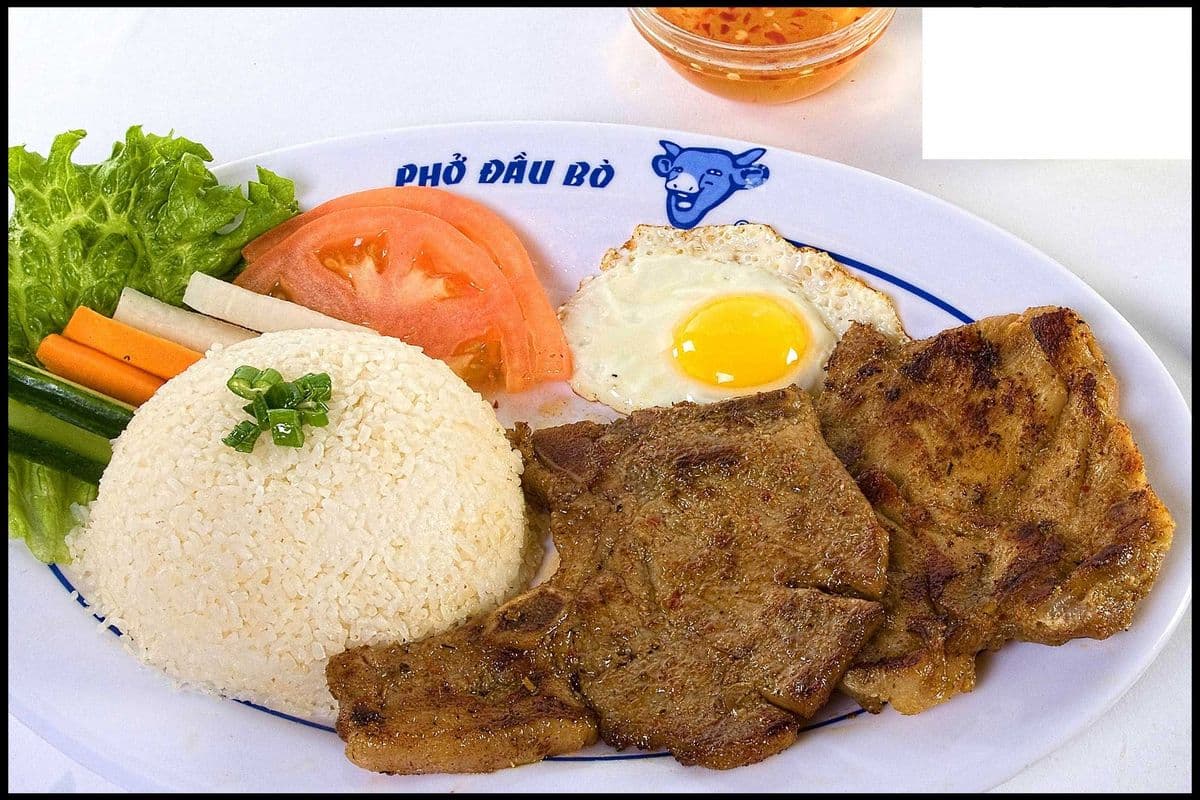 468. Grilled Chicken, Grilled Pork Chop and Fried Egg on Steamed Rice