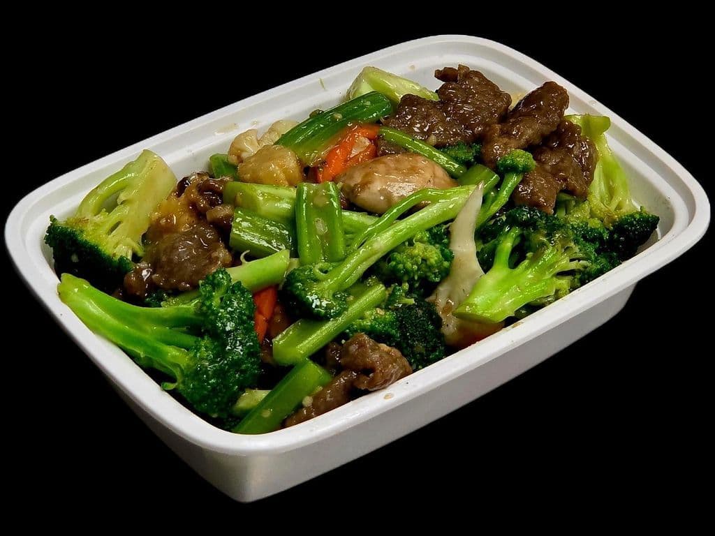 Beef & Mixed Greens