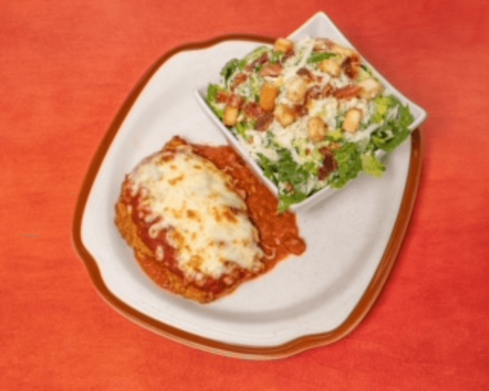 Parmigiana avec salade César / Parmigiana with Caesar Salad
