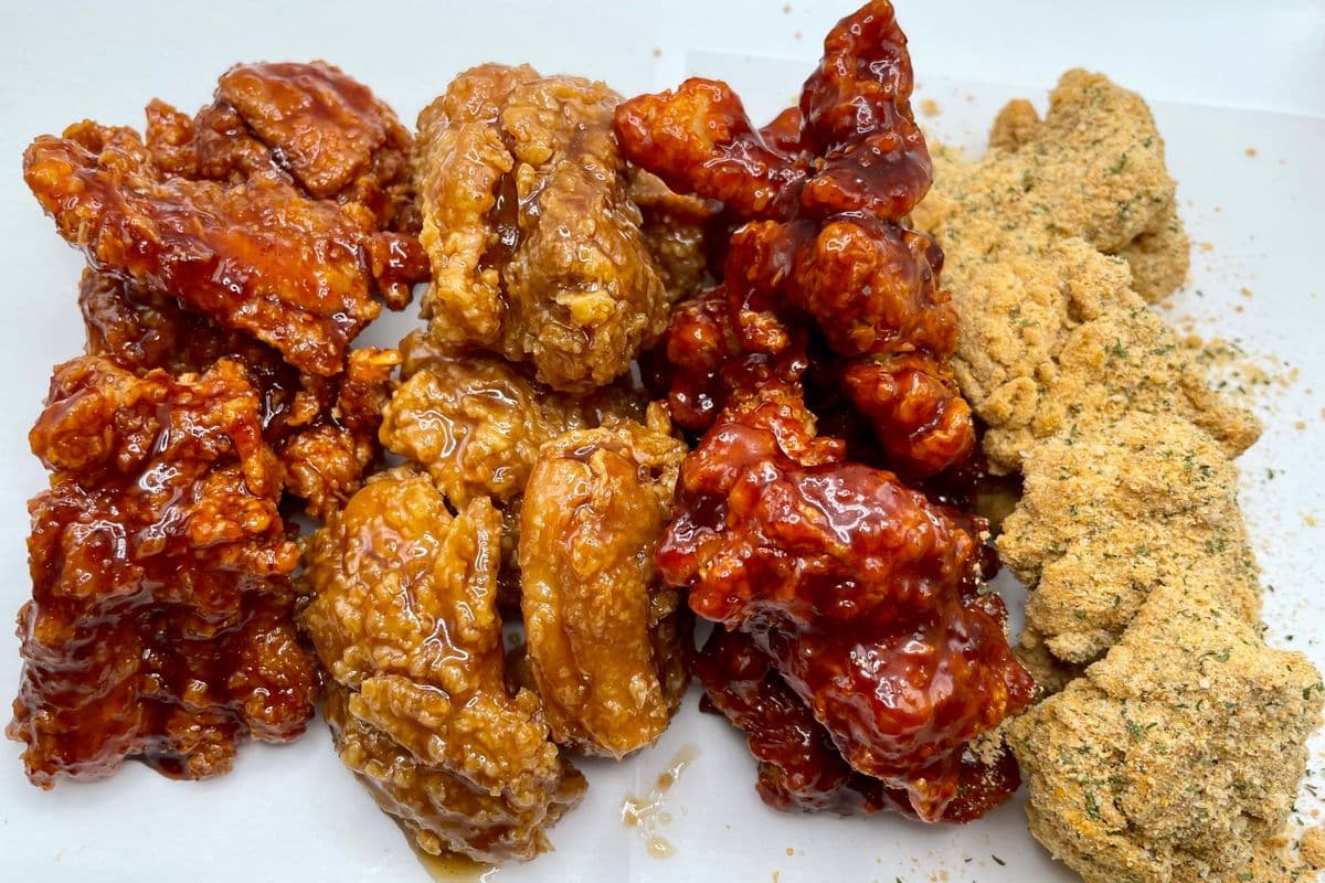 (1 Free Onion and 1 Free Fries) You Pick 4 Flavors (Full and Boneless Only)