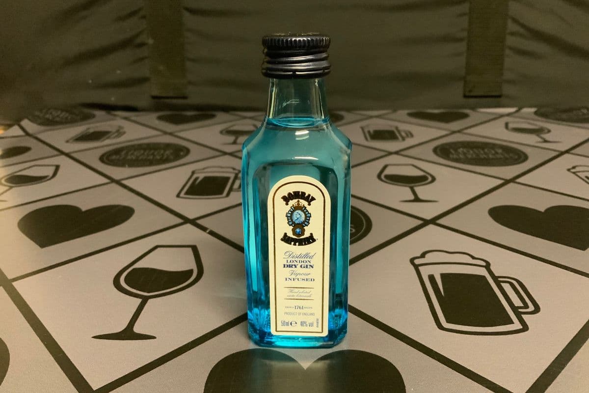 BOMBAY SAPPHIRE GIN (1 x 50ml)
