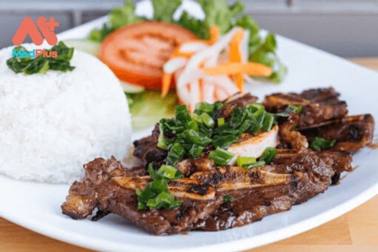 R12.Grilled Lemongrass Beef Short Ribs on Rice-香茅燒牛肋骨飯-Cơm Sườn Bò Nướng Xả
