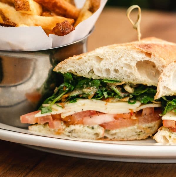 FANCY TOMATO SANDWICH