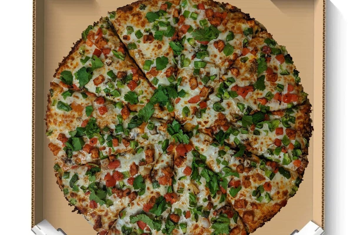 Medium Butter Chicken Pizza