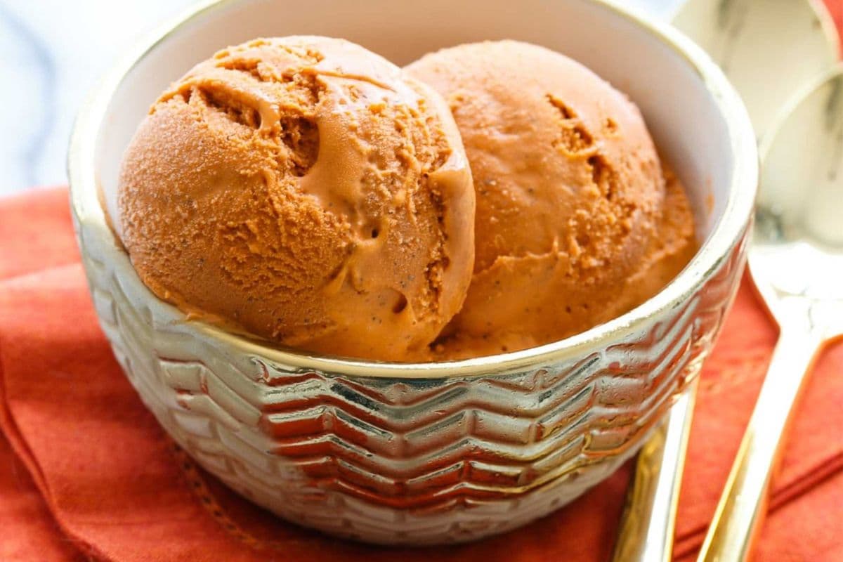 Milk Tea Ice Cream Housemae (自制奶茶冰激凌）