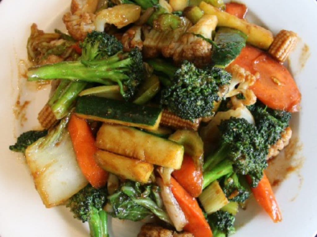 Vegetable & Satay Sauce