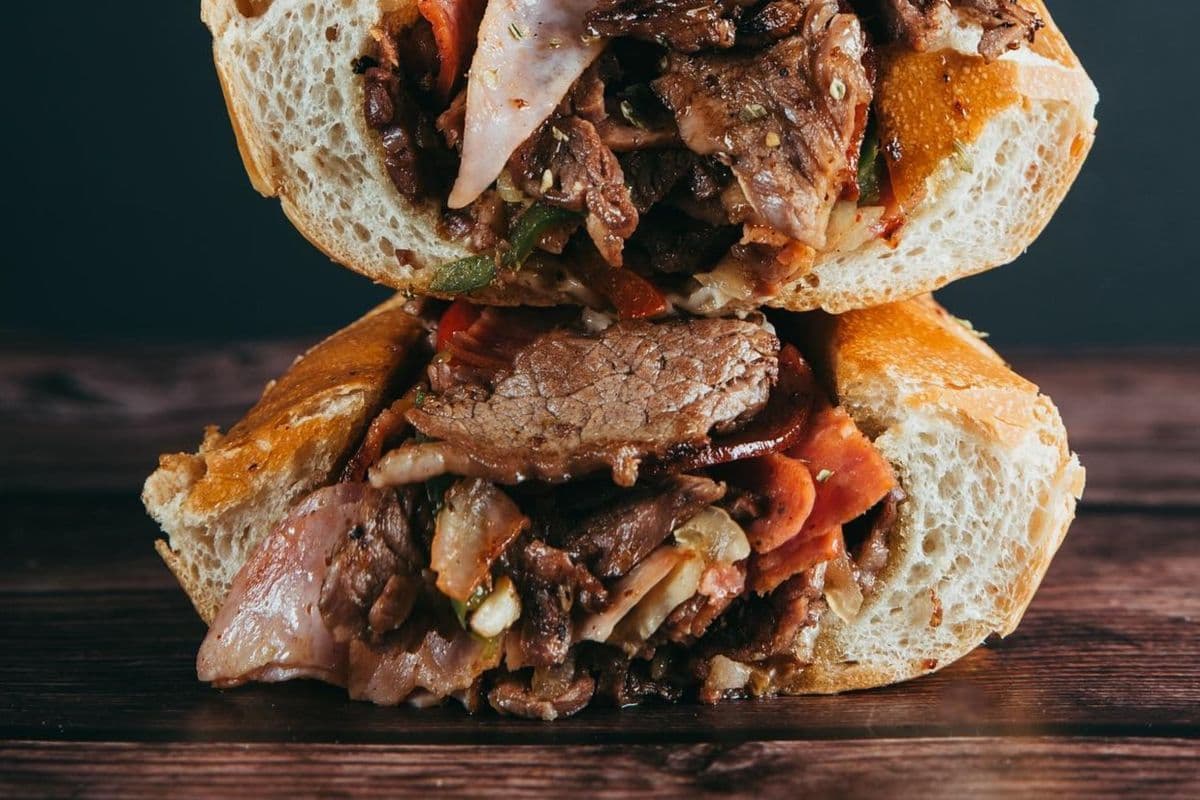 Sous-marin chaud au steak 14" /  14" Hot Steak Sub
