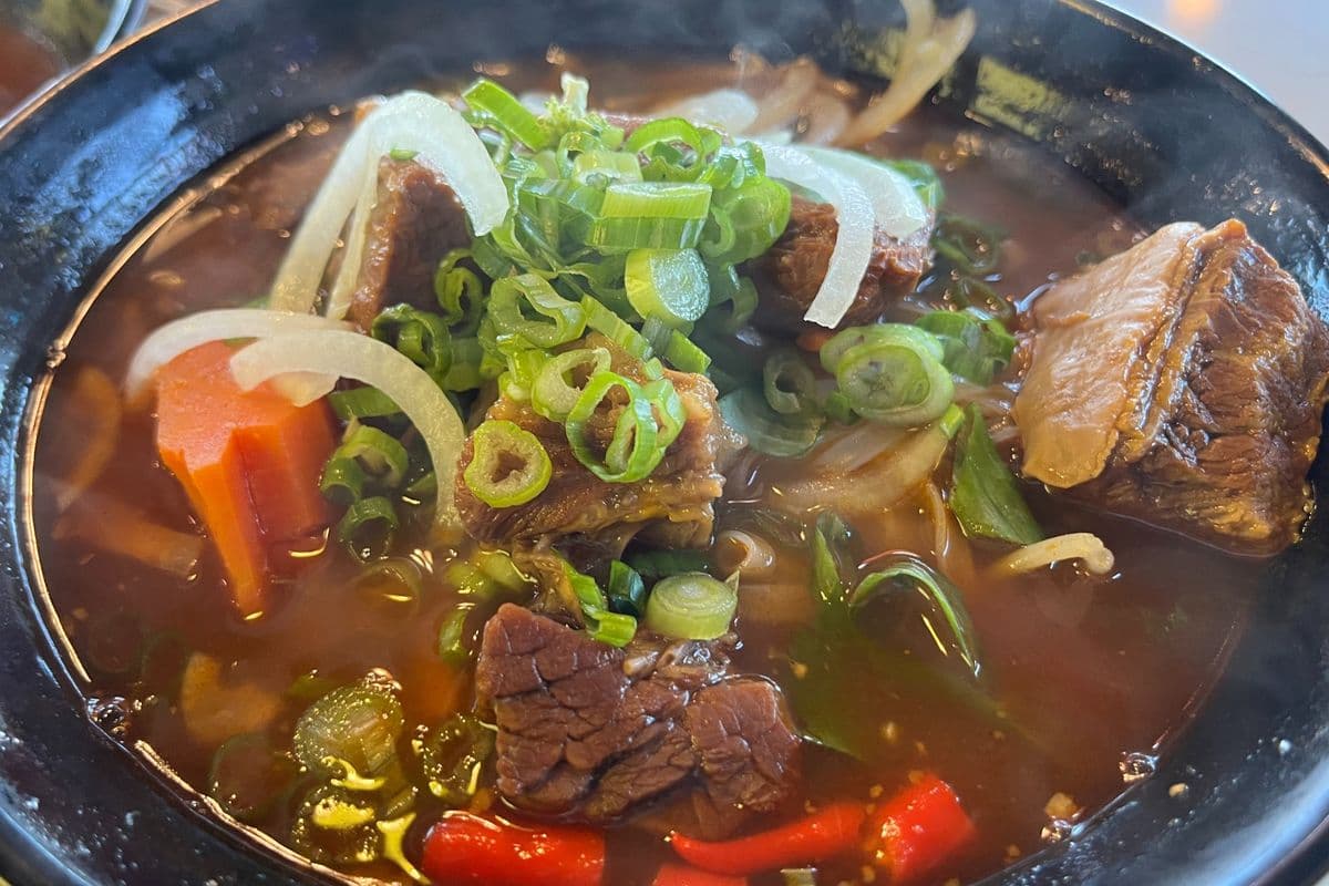 D9-A. Beef Stew RICE Noodle Soup / PHỞ Bò Kho